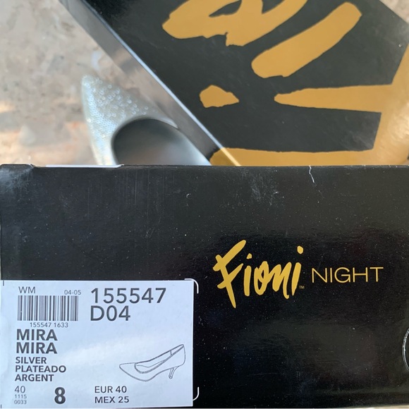 Classy Silver Sparkle Pointed Toe Heels - Picture 8 of 9